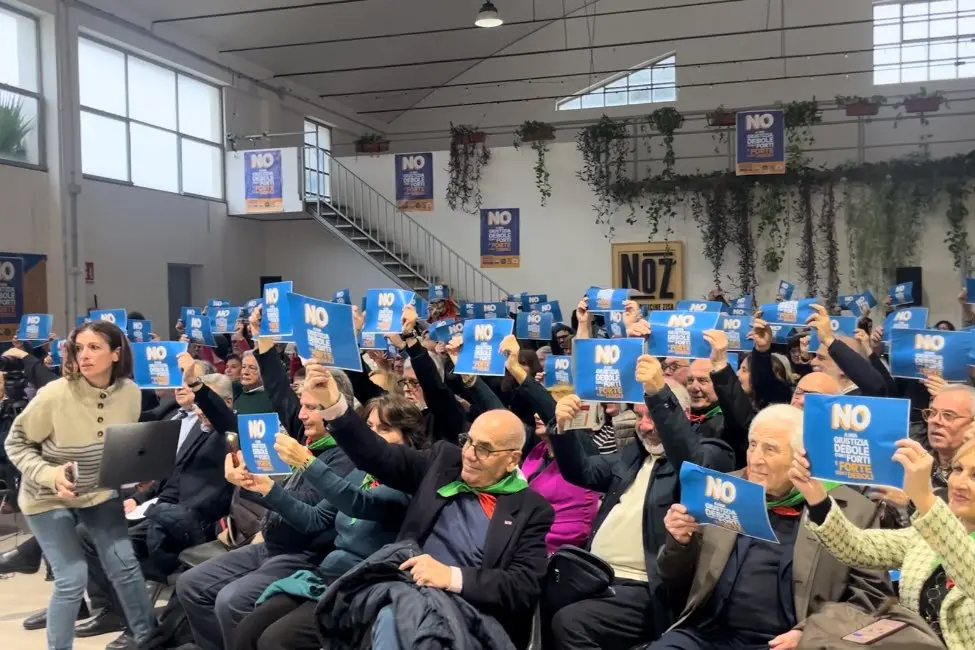 CORTEO E KERMESSE PER IL 'NO'